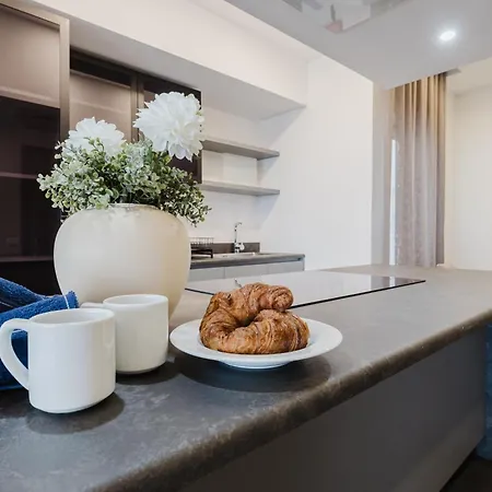 Clover Leaf B 05 By Homely Malta! *